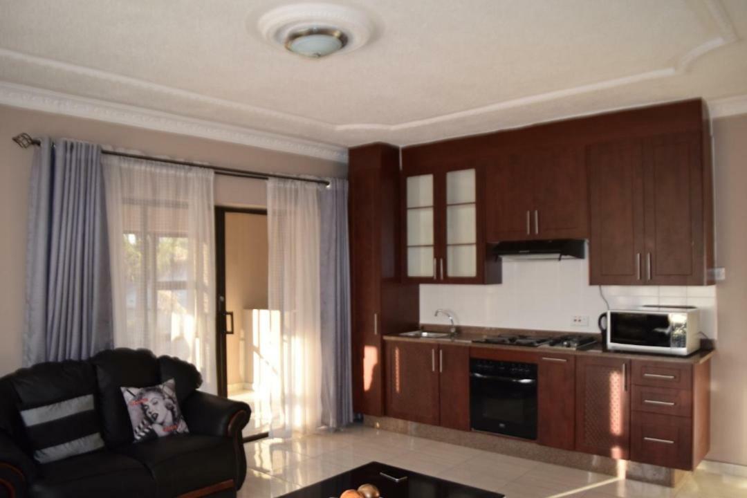 Villa Prince Harare Exteriör bild