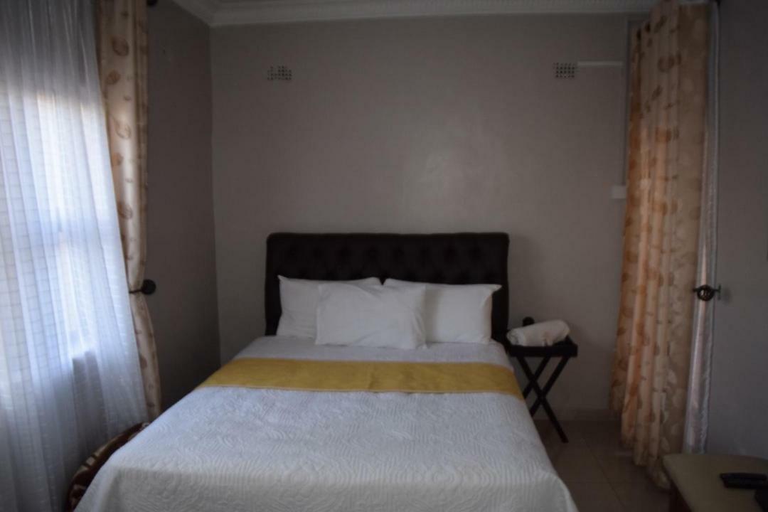 Villa Prince Harare Exteriör bild