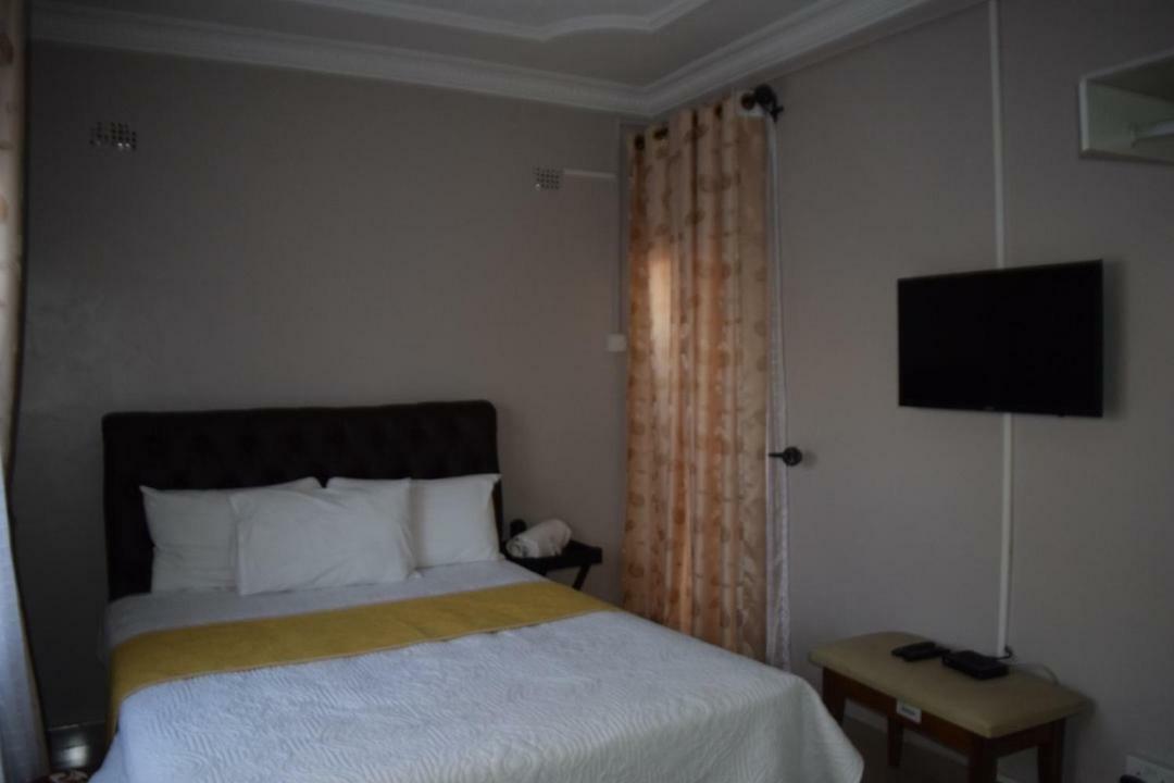 Villa Prince Harare Exteriör bild