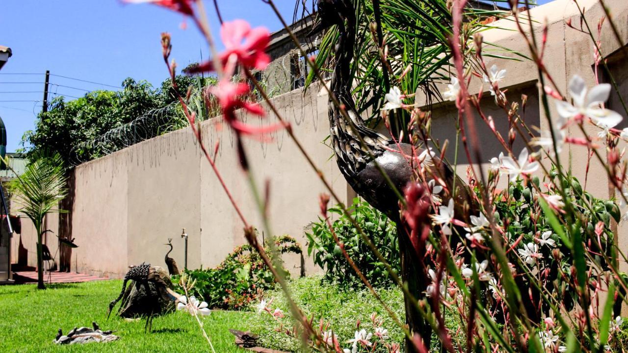 Villa Prince Harare Exteriör bild